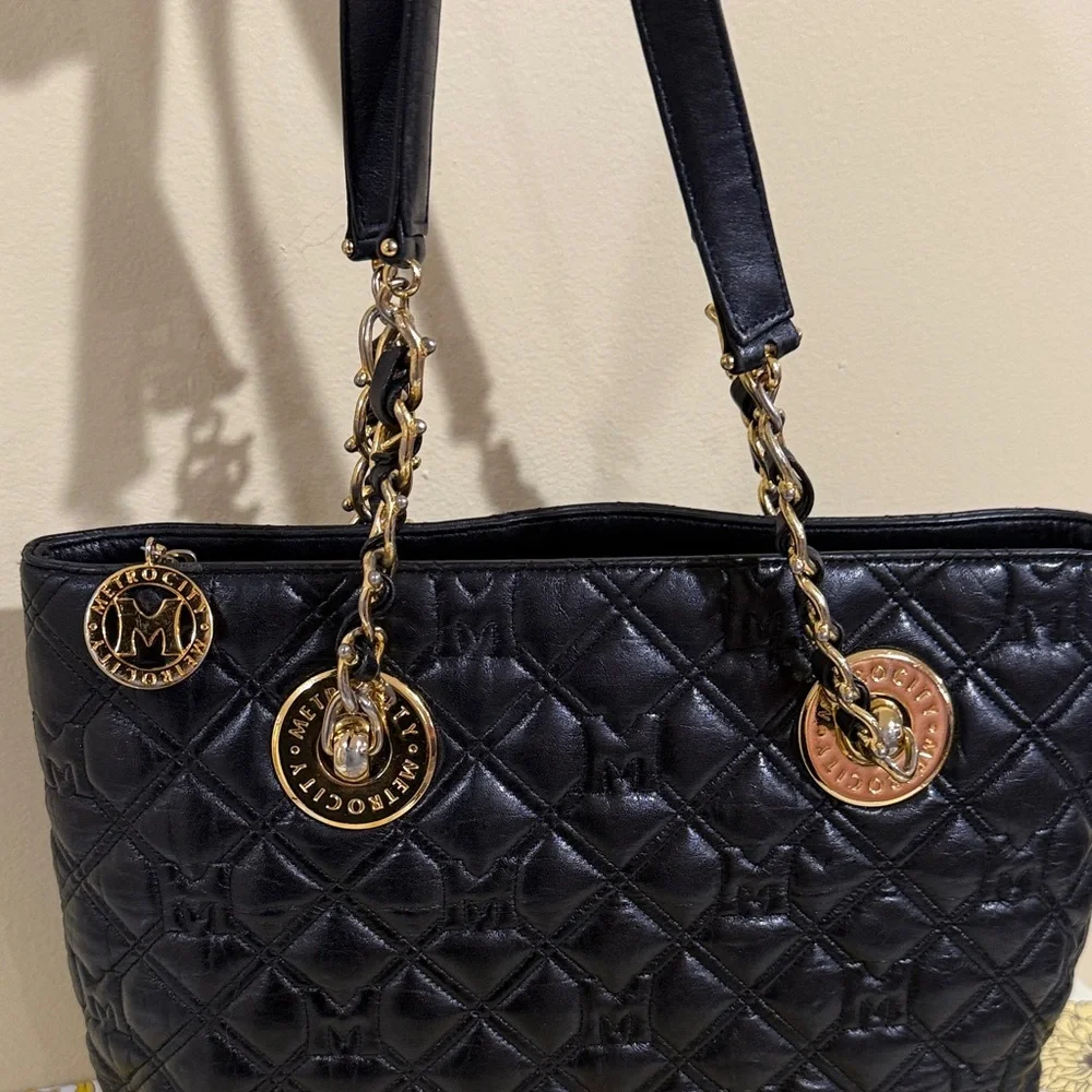 MetroCity Shoulder bag MetroCity women’s tote bags MetroCity Quilted Handbags - Picture 2 of 16
